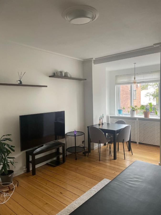 Private Spacious Room In Shared Apartment, Amager Copenhagen Exterior photo